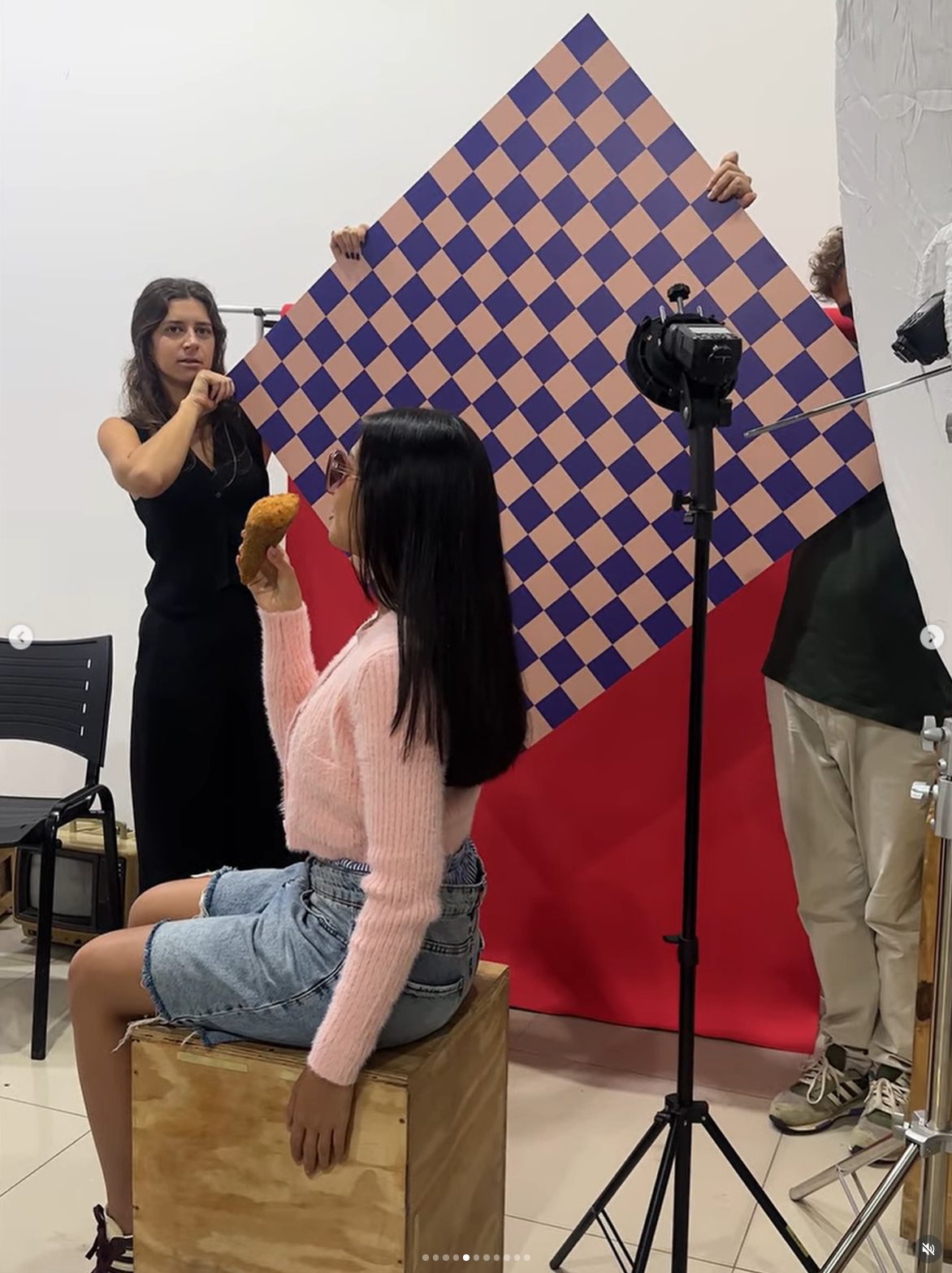 Koni - bastidores